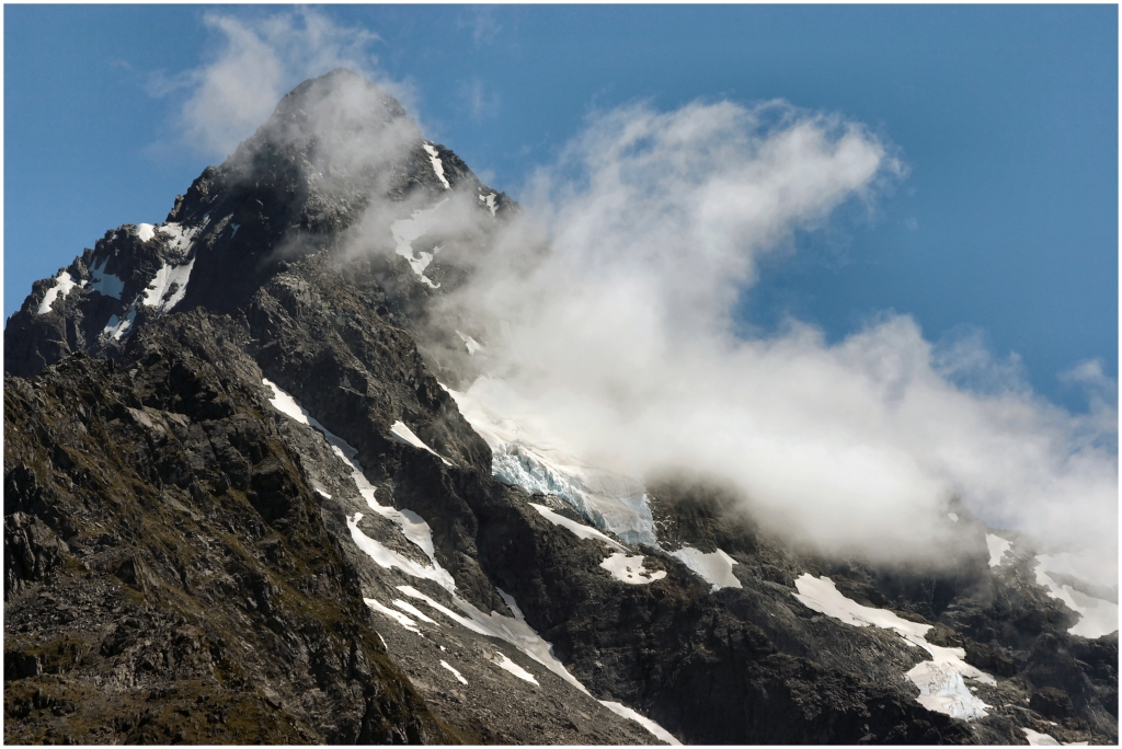 05 - Milford Sound (23) - Routeburn Track.jpg